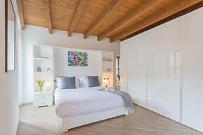 Luini 7 in Como With 2 Bedrooms and 1 Bathrooms