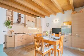 Luini 7 in Como With 2 Bedrooms and 1 Bathrooms