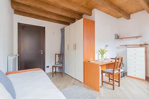 Luini 7 in Como With 2 Bedrooms and 1 Bathrooms