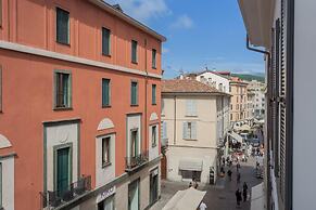 Luini 7 in Como With 2 Bedrooms and 1 Bathrooms