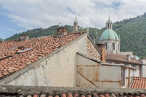 Luini 7 in Como With 2 Bedrooms and 1 Bathrooms