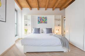 Luini 7 in Como With 2 Bedrooms and 1 Bathrooms