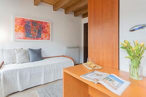 Luini 7 in Como With 2 Bedrooms and 1 Bathrooms