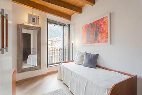 Luini 7 in Como With 2 Bedrooms and 1 Bathrooms