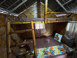 On Board Panglao Beach Hostel and Resort