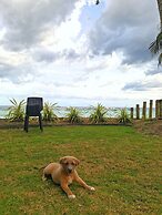 On Board Panglao Beach Hostel and Resort
