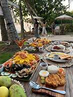 On Board Panglao Beach Hostel and Resort