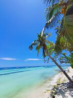 On Board Panglao Beach Hostel and Resort