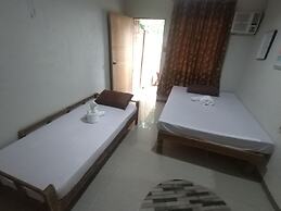 On Board Panglao Beach Hostel and Resort