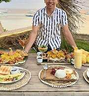 On Board Panglao Beach Hostel and Resort