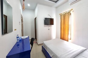 Super OYO 90457 Anara Residence & Guest House