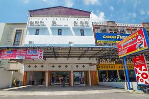 Super OYO 90457 Anara Residence & Guest House