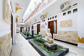 Super OYO Collection O 3468 Ndalem Gusti Ayu