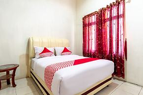 OYO 2777 Sleepover Sei Serayu