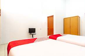 OYO 2777 Sleepover Sei Serayu