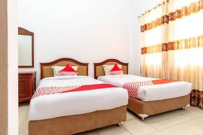 OYO 2777 Sleepover Sei Serayu