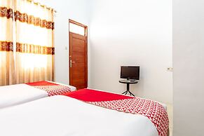 OYO 2777 Sleepover Sei Serayu