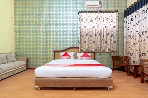 OYO 2777 Sleepover Sei Serayu