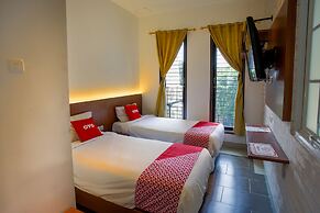 Super OYO 3109 Point Inn