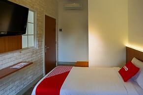 Super OYO 3109 Point Inn