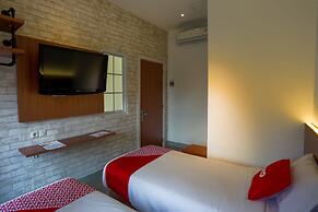 Super OYO 3109 Point Inn
