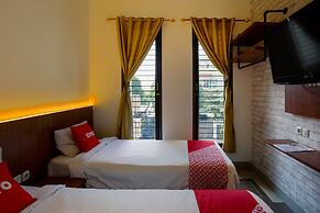 Super OYO 3109 Point Inn