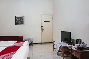 Super OYO 92134 Bogor Guest House