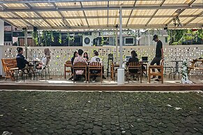 Super OYO 92134 Bogor Guest House