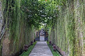 Wana Bucu Villa by Pramana Villas