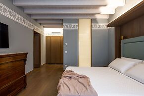 Palazzo De Gregorio Apartments