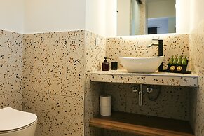 Up Hill Unique Boutique Hotel