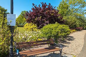 Ogrody Tesoro Apartment by Renters