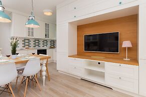 Ogrody Tesoro Apartment by Renters