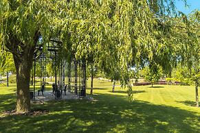 Ogrody Tesoro Apartment by Renters