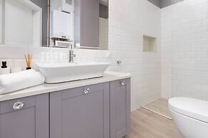 Ogrody Tesoro Apartment by Renters