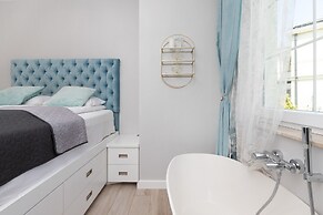 Ogrody Tesoro Apartment by Renters