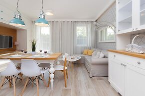Ogrody Tesoro Apartment by Renters