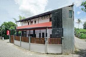 OYO 3006 Falisha Homestay Syariah