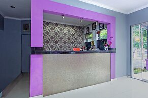 OYO 3042 Griya Karangsalam Indah