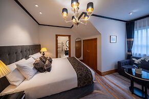 Hana Lodge