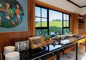 Hana Lodge