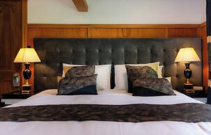Hana Lodge
