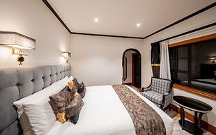 Hana Lodge