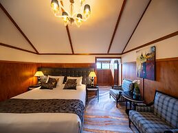 Hana Lodge
