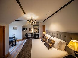 Hana Lodge