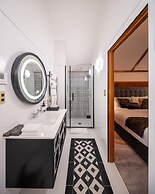 Hana Lodge