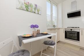 Sunny Studio Raclawicka by Renters