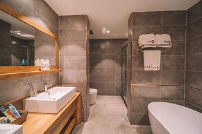 Zhangjiajie National Park Nvue Resorts