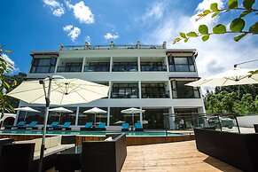 Zhangjiajie National Park Nvue Resorts