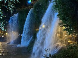 Zhangjiajie National Park Nvue Resorts